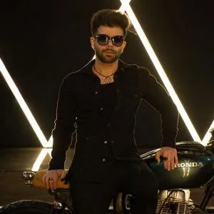 امین بامشاد - Amin Bamshad