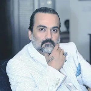 یغما گلرویی - Yaghma Golrouee