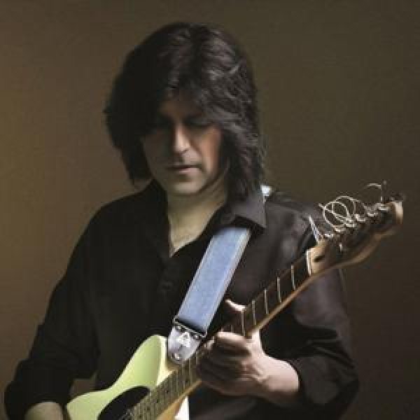 کاوه یغمایی - Kaveh Yaghmaei