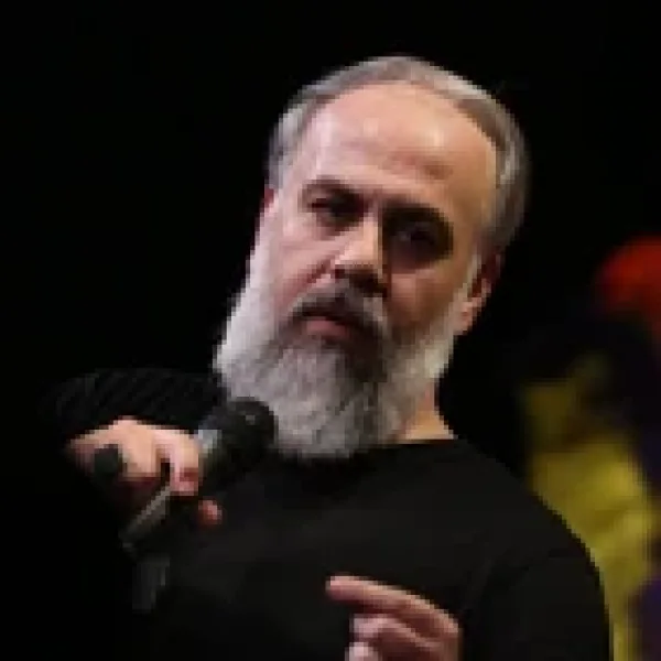 محمد کمیل - Mkomeil