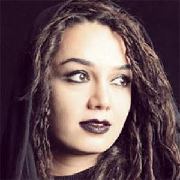 مونا برزویی - Mona Borzouei