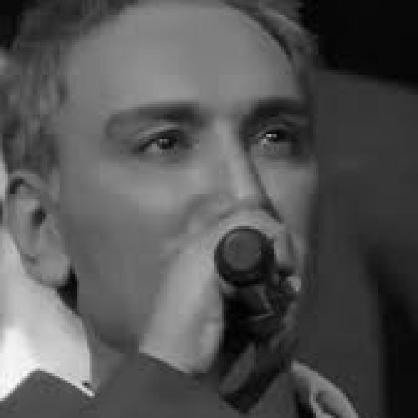 شادمهر عقیلی - Shadmehr Aghili